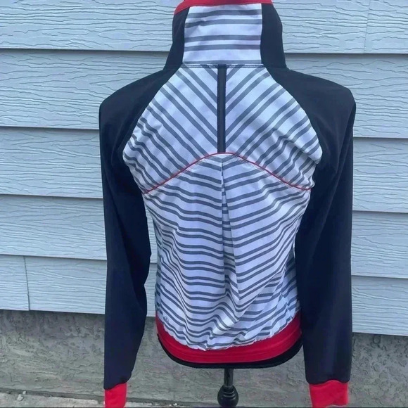 Lululemon Track Attack Jacket - Picture 9 of 10